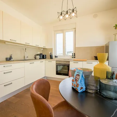 Appartamento Blik Sea View Family Murter
